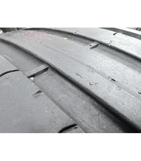 285/40 R21 Pirelli PZero nyári gumi 4,5-5mm 4
