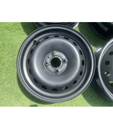 4x100 15" Renault gyári lemezfelni 5,5Jx15h2 ET43 2
