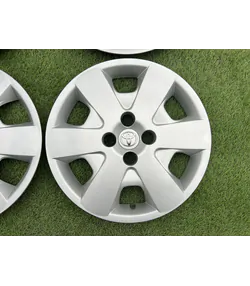 Toyota gyári 15" dísztárcsa 3