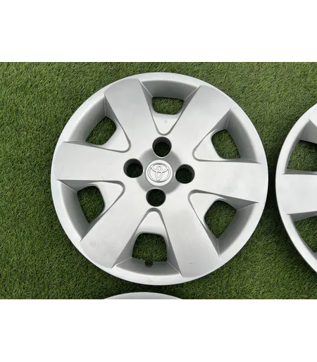 Toyota gyári 15" dísztárcsa 5