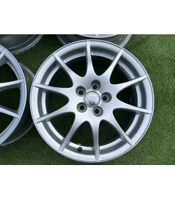 5x100 16" Toyota gyári alufelni 6,5Jx16h2 ET45 3