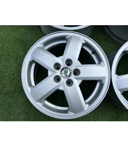 5x100 15" Skoda gyári alufelni 6Jx15h2 ET38 2