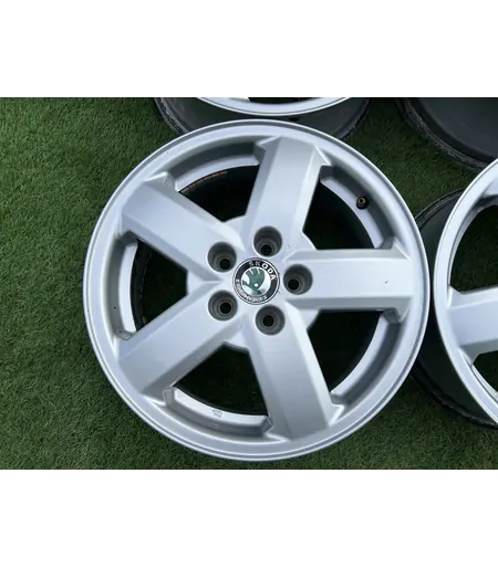 5x100 15" Skoda gyári alufelni 6Jx15h2 ET38 2