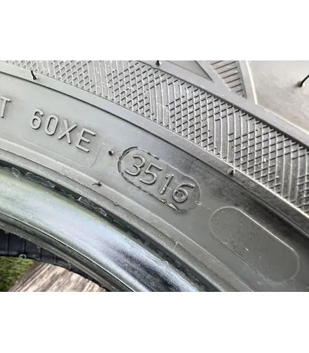 215/70 R16 Nokian WR SUV 3 téli gumi 5-5,5mm - Mobil Gumis 6