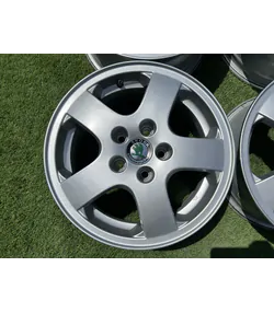 5x100 14" Skoda gyári alufelni 6Jx14h2 ET43 2