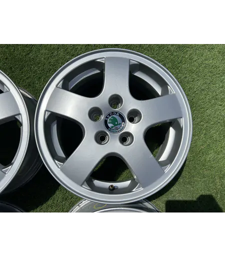 5x100 14" Skoda gyári alufelni 6Jx14h2 ET43 4