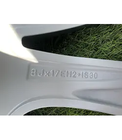 5x120 17" Bmw F10 F11 gyári alufelni 8Jx17h2 ET30 7