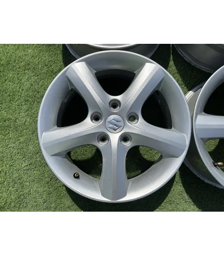 5x114.3 16" Suzuki SX4 gyári alufelni 6Jx16h2 ET50 2