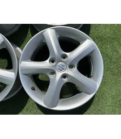 5x114.3 16" Suzuki SX4 gyári alufelni 6Jx16h2 ET50 3