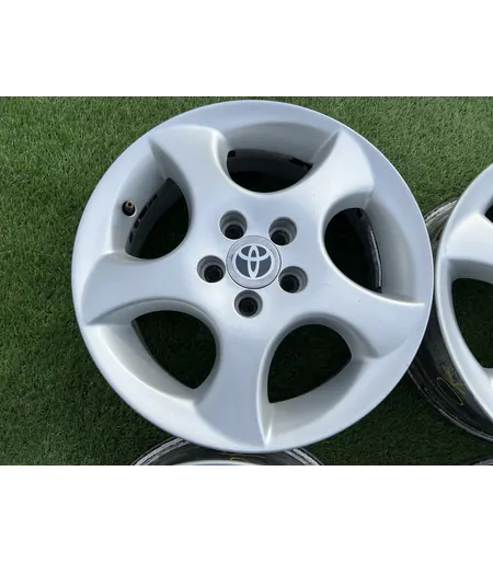 5x100 15" Toyota gyári alufelni 6Jx15h2 ET39 5