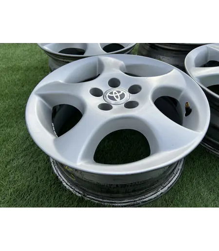 5x100 15" Toyota gyári alufelni 6Jx15h2 ET39 6