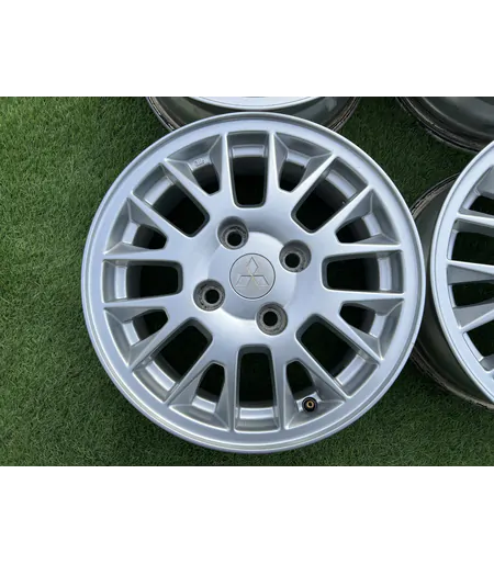 4x114.3 15" Mitsubishi gyári alufelni 6Jx15h2 ET46 2