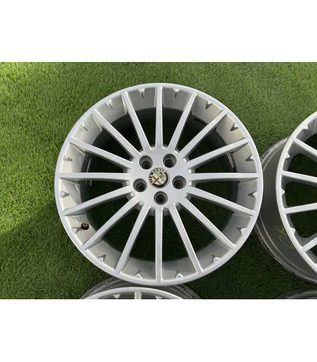5x98 17" Alfa Romeo gyári alufelni 7Jx17h2 ET40,5 5
