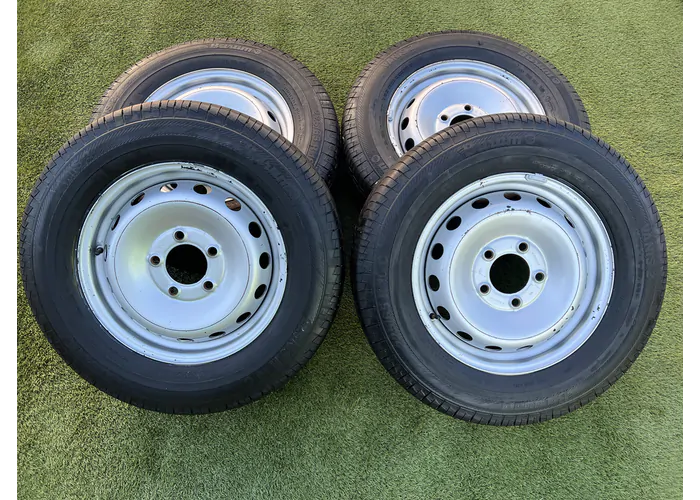 5x130 16" Renault Master gyári lemezfelni 225/65 R16C újszerű nyári gumikkal alapértelmezett kép