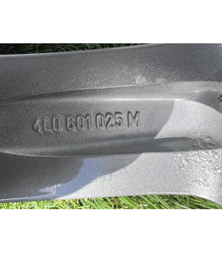 5x130 20" Audi Q7 gyári alufelni 9Jx20h2 ET60 8