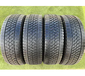 215/70 R15C Bridgestone Blizzak W810 téli gumi 6-7mm alapértelmezett kép