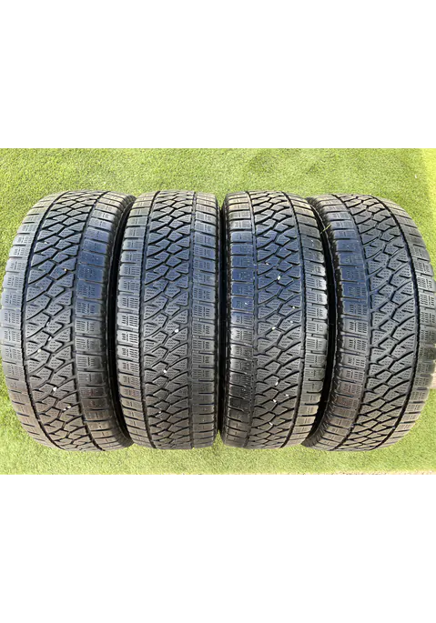 215/70 R15C Bridgestone Blizzak W810 téli gumi 6-7mm