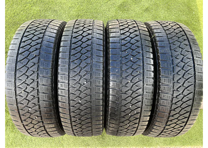 215/70 R15C Bridgestone Blizzak W810 téli gumi 6-7mm alapértelmezett kép