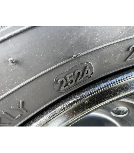 5x118 15" Fiat,Citroen,Peugeot gyári lemezfelni 215/70 R15C téli gumikkal 8