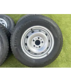 5x118 15"Fiat,Citroen,Peugeot gyári lemezfelni 215/70 R15C téli gumikkal 2