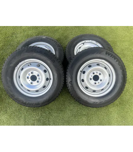 5x118 15"Fiat,Citroen,Peugeot gyári lemezfelni 215/70 R15C téli gumikkal