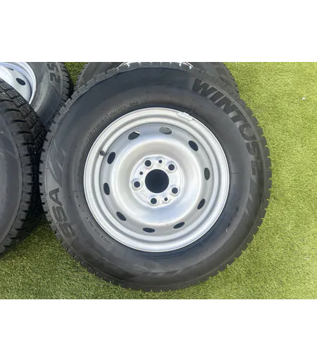 5x118 15"Fiat,Citroen,Peugeot gyári lemezfelni 215/70 R15C téli gumikkal 2