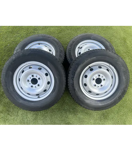 5x118 15" Fiat,Citroen,Peugeot gyári lemezfelni 215/70 R15C téli gumikkal