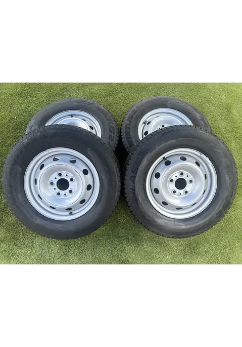 5x118 15" Fiat,Citroen,Peugeot gyári lemezfelni 215/70 R15C téli gumikkal