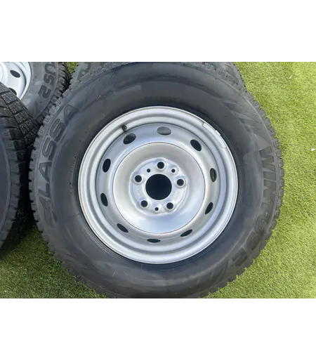 5x118 15" Fiat,Citroen,Peugeot gyári lemezfelni 215/70 R15C téli gumikkal 2