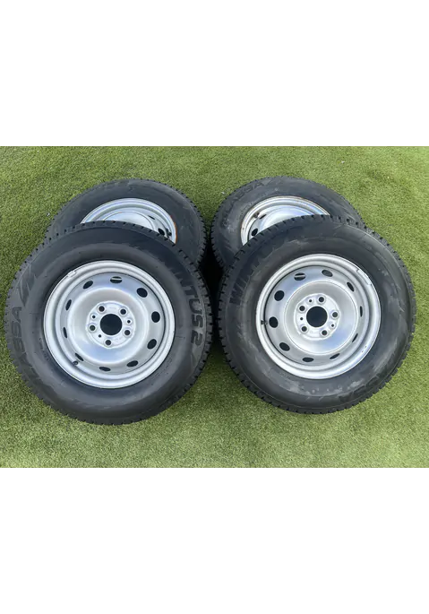 5x118 15" Fiat,Citroen,Peugeot gyári lemezfelni 215/70 R15C újszerű téli gumikkal