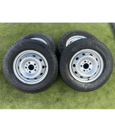 5x118 15" Fiat,Citroen,Peugeot gyári lemezfelni 215/70 R15C téli gumikkal