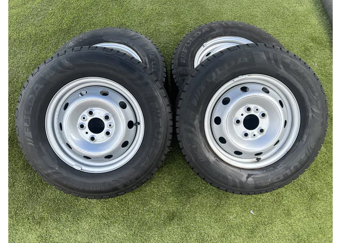 5x118 15" Fiat,Citroen,Peugeot gyári lemezfelni 215/70 R15C téli gumikkal alapértelmezett kép