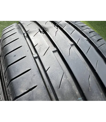 215/60 R16 Toyo Tires Proxes Comfort nyári gumi 6mm 3