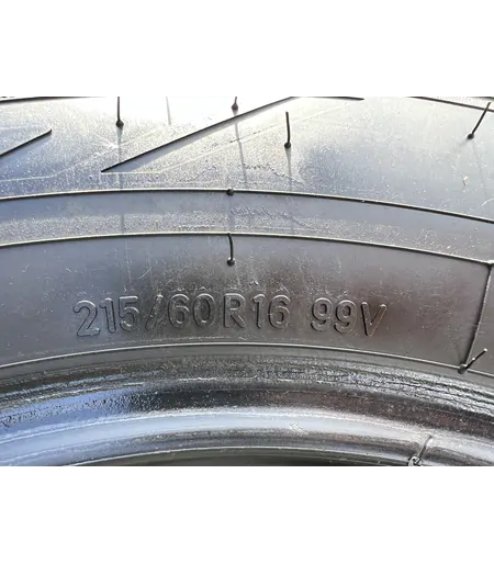 215/60 R16 Toyo Tires Proxes Comfort nyári gumi 6mm 5