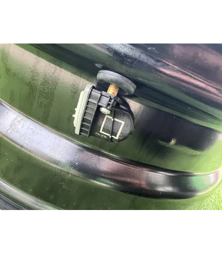 4x108 15" Ford újszerű gyári lemezfelni + TPMS szenzor 6Jx15h2 ET47,5 7
