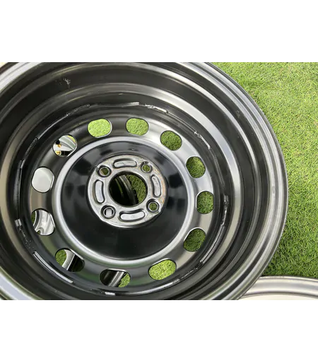 4x108 15" Ford újszerű gyári lemezfelni + TPMS szenzor 6Jx15h2 ET47,5 9