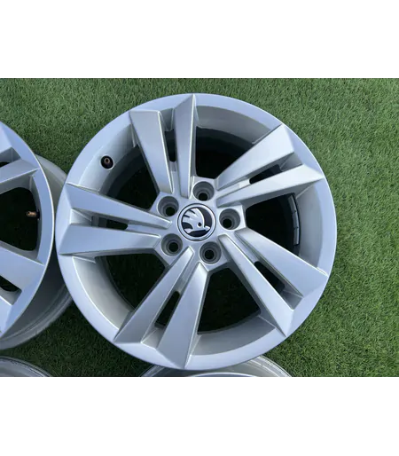 5x100 15" Skoda gyári alufelni 6Jx15h2 ET38 4