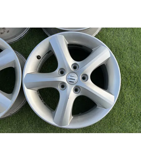 5x114.3 16" Suzuki SX4 gyári alufelni 6Jx16h2 ET50 3