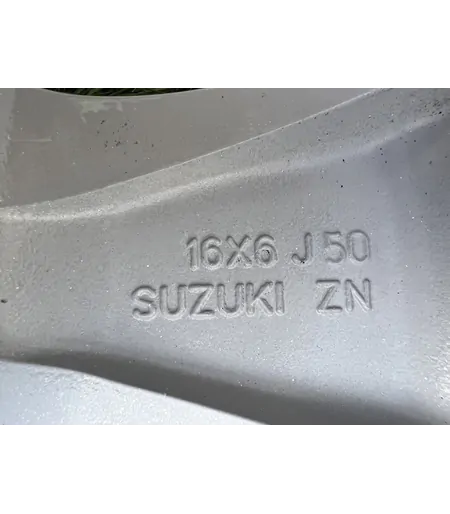 5x114.3 16" Suzuki SX4 gyári alufelni 6Jx16h2 ET50 7