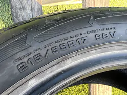 215/55 R17 Goodyear Ultra Grip Performance téli gumi 7mm 5