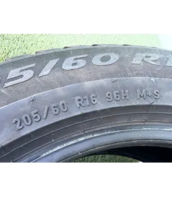 205/60 R16 Pirelli Sottozero 3 téli gumi 5-6mm - Mobil Gumis 5