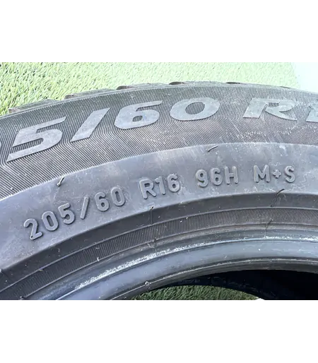 205/60 R16 Pirelli Sottozero 3 téli gumi 5-6mm - Mobil Gumis 5