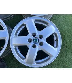5x100 15" Skoda gyári alufelni 6Jx15h2 ET38 3
