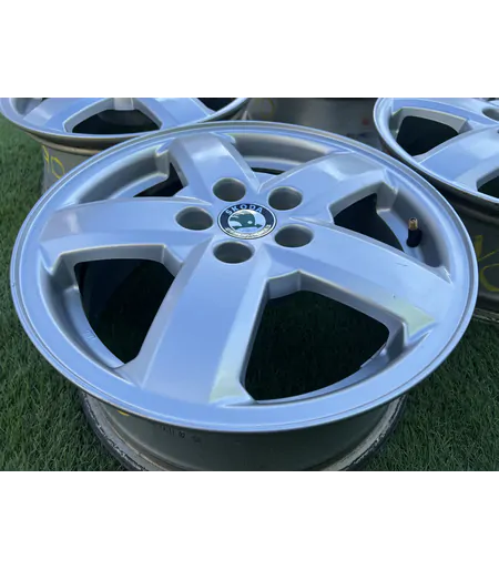 5x100 15" Skoda gyári alufelni 6Jx15h2 ET38 6