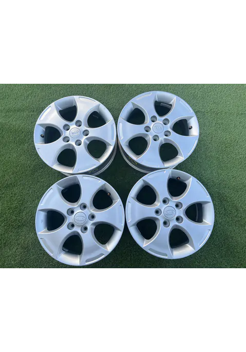 5x114.3 16" Kia gyári alufelni 6Jx16h2 ET51