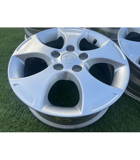 5x114.3 16" Kia gyári alufelni 6Jx16h2 ET51 5