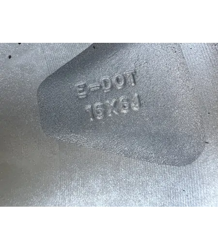 5x114.3 16" Kia gyári alufelni 6Jx16h2 ET51 8