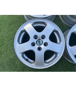 5x100 14" Skoda gyári alufelni 6Jx14h2 ET43 2