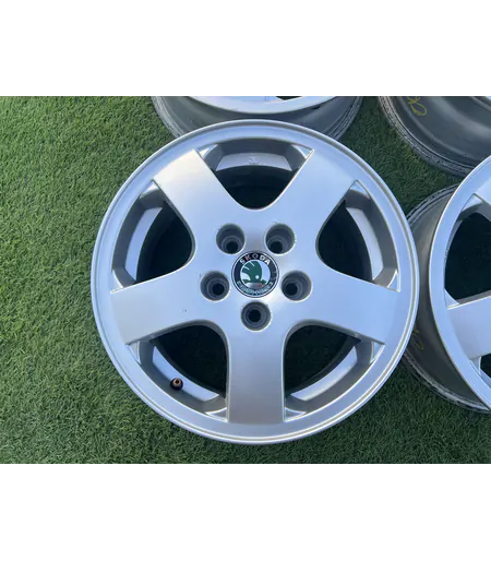 5x100 14" Skoda gyári alufelni 6Jx14h2 ET43 2