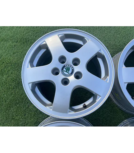 5x100 14" Skoda gyári alufelni 6Jx14h2 ET43 5
